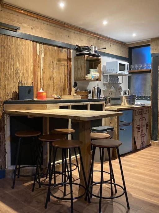 The Snug Apartment